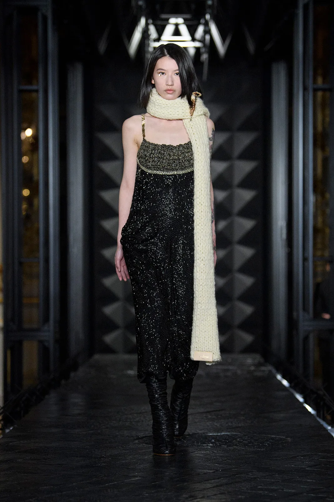 Louis Vuitton F W2324 Look 28