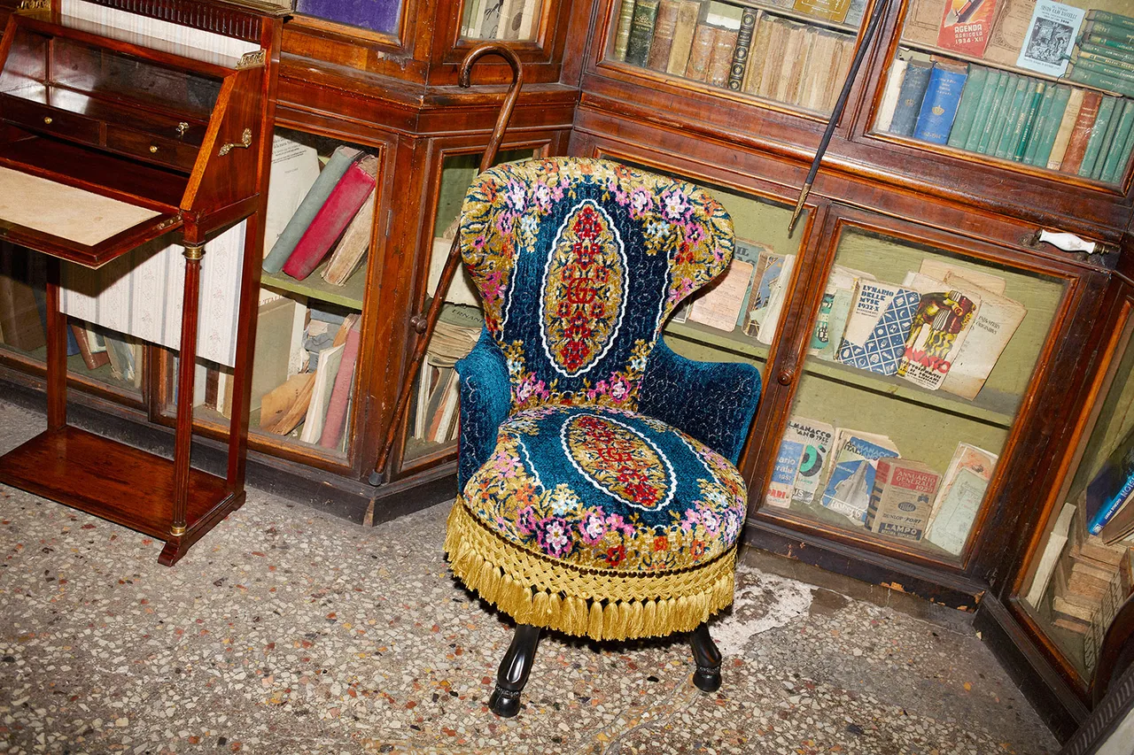Gucci Decor Souvenir From Rome Metalmagazine 10