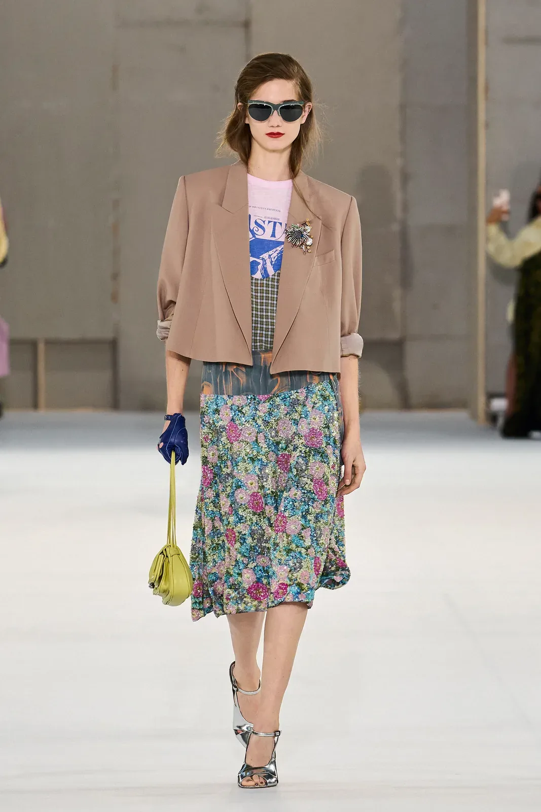 metal-dries-van-noten-ss27-18