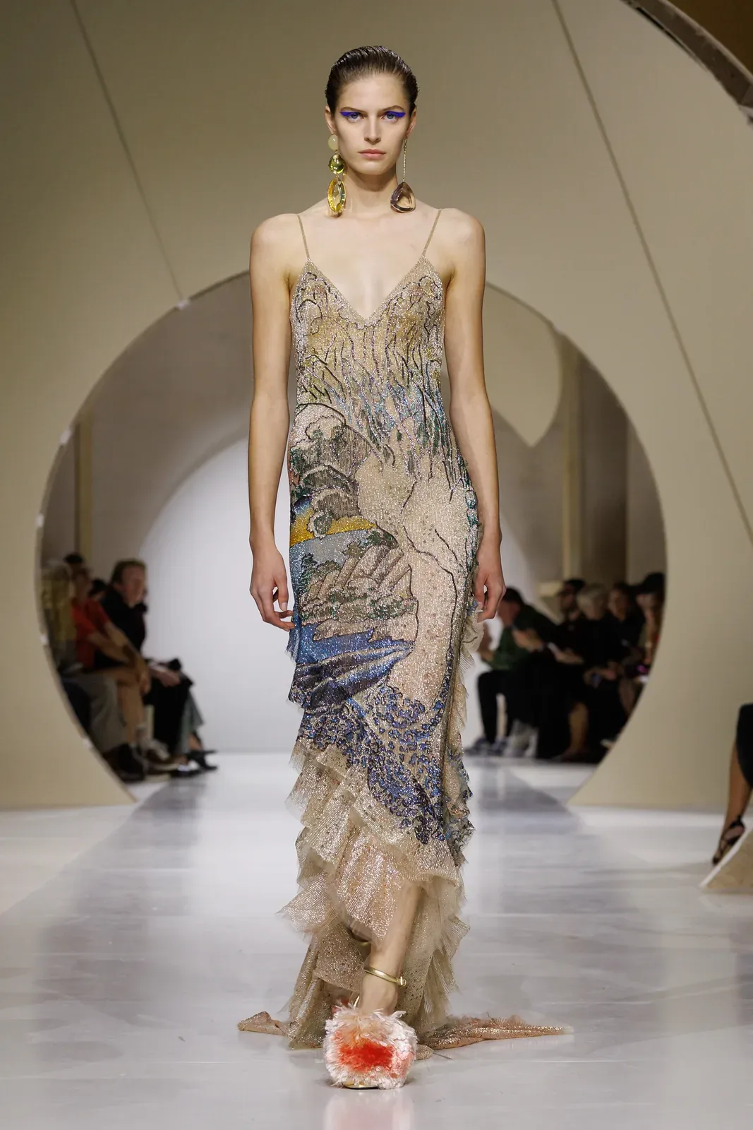 metal-givenchy-ss27-44
