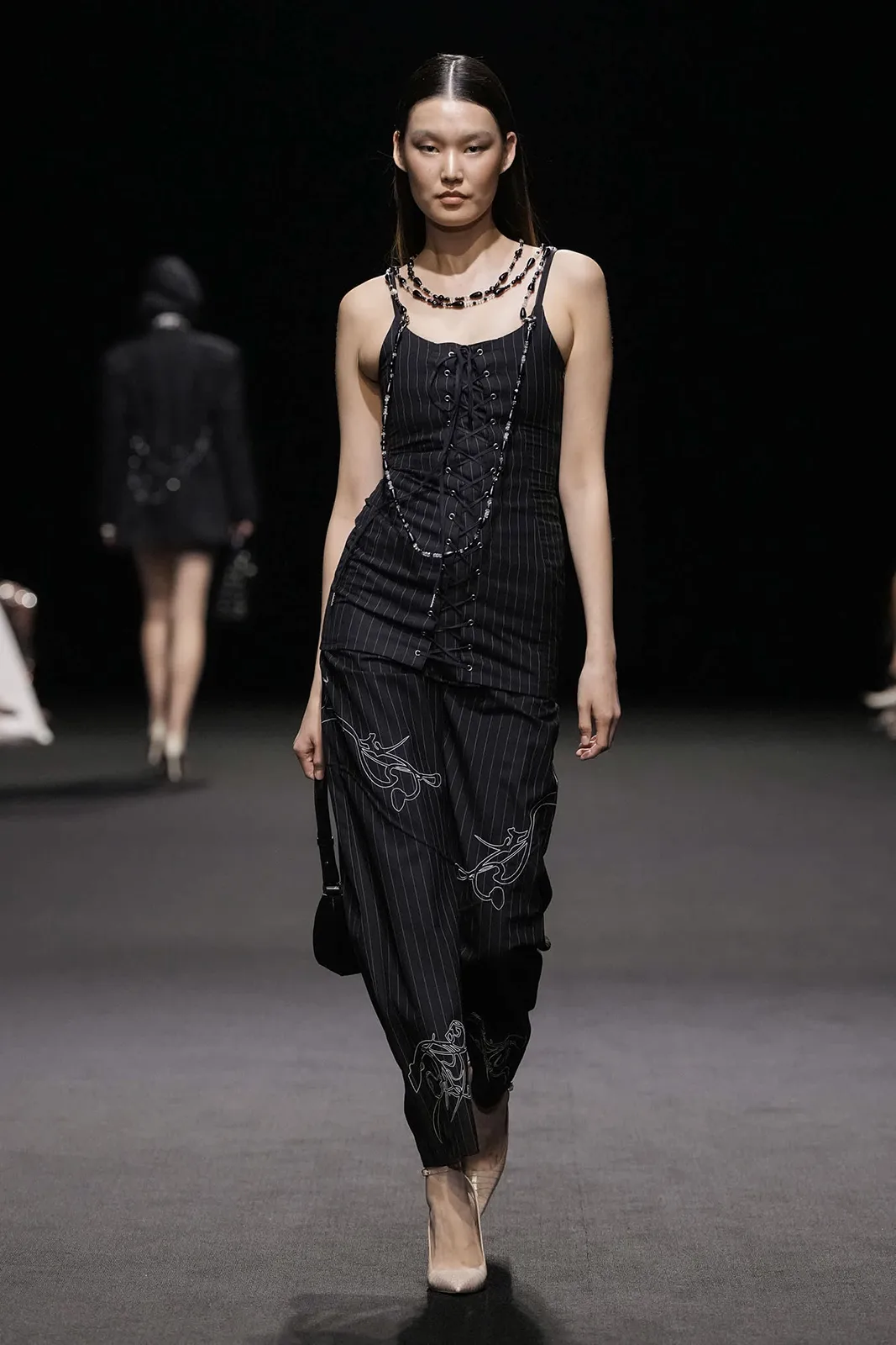 WEINSANTO_DUBAI-FASHION-WEEK_AW25-26_003