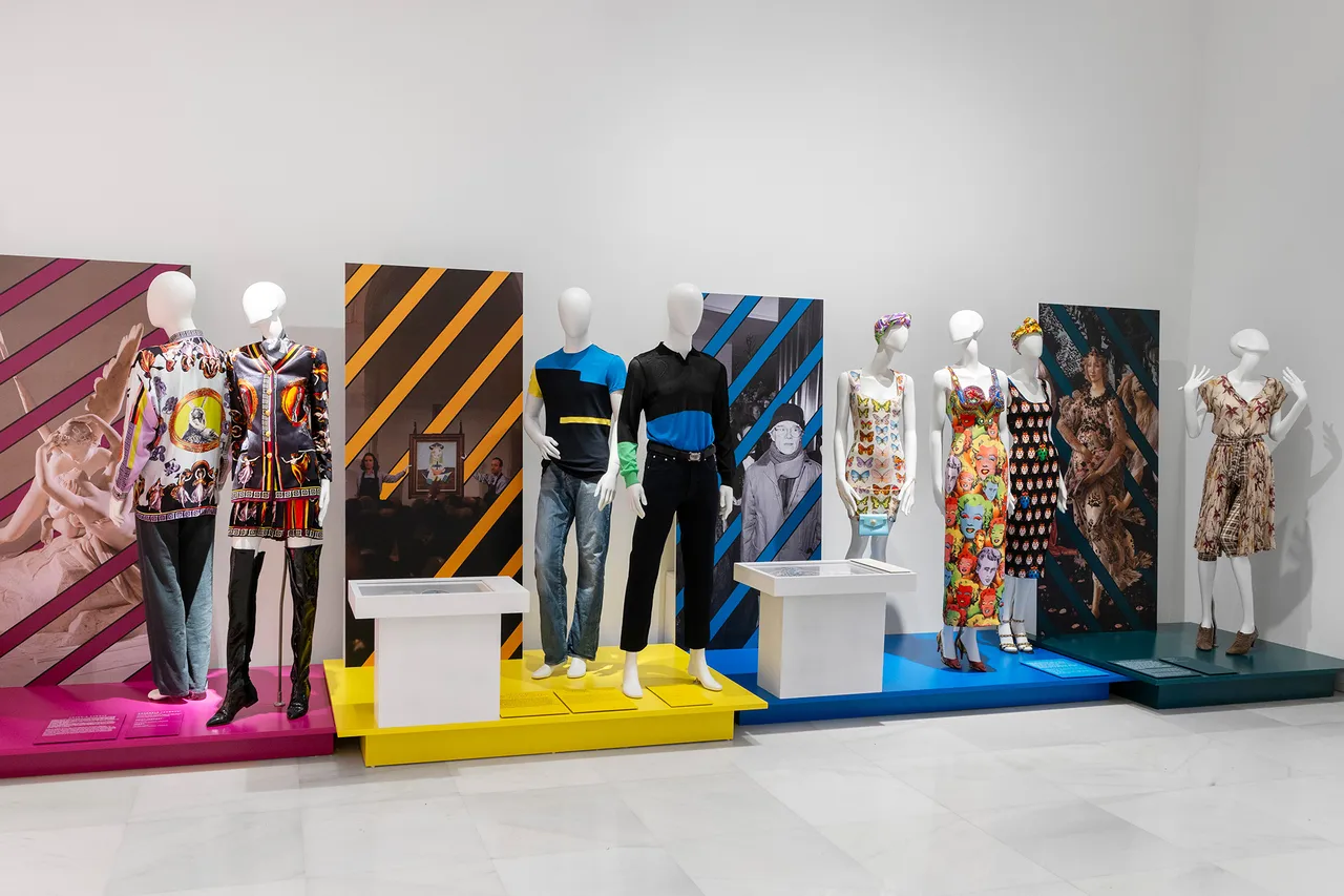 Gianni_Versace_Retrospective_4
