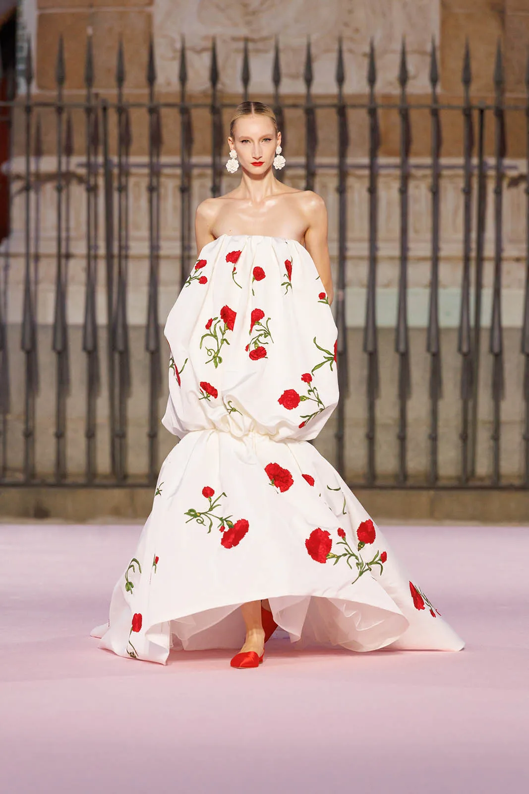 Carolina-Herrera_SS_2026_18