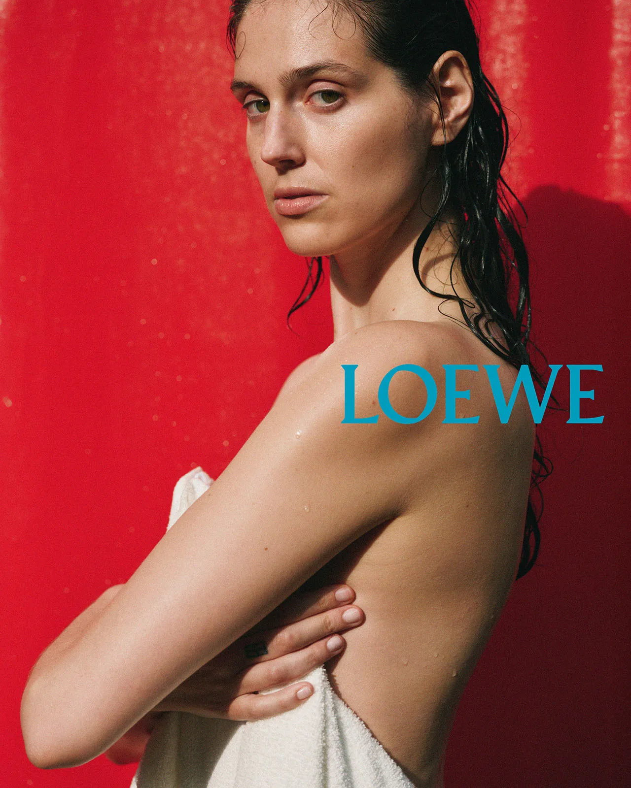 LOEWE_SS26_WW_SHOW_TEASER_EVA_VICTOR_sRGB_CROPPED_28_4x5