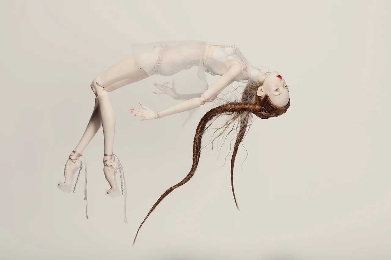 Popovy Dolls Metalmagazine 18.jpg