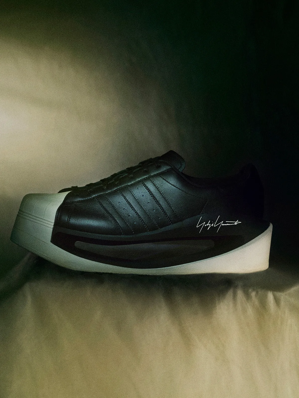 Y 3 2