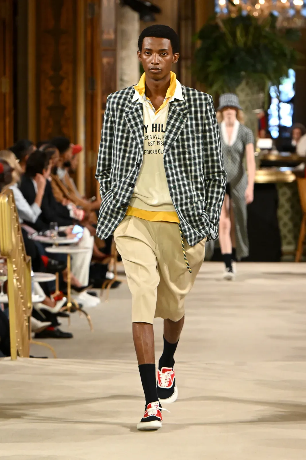 metal-tommy-hilfiger-spring-2027-05.webp