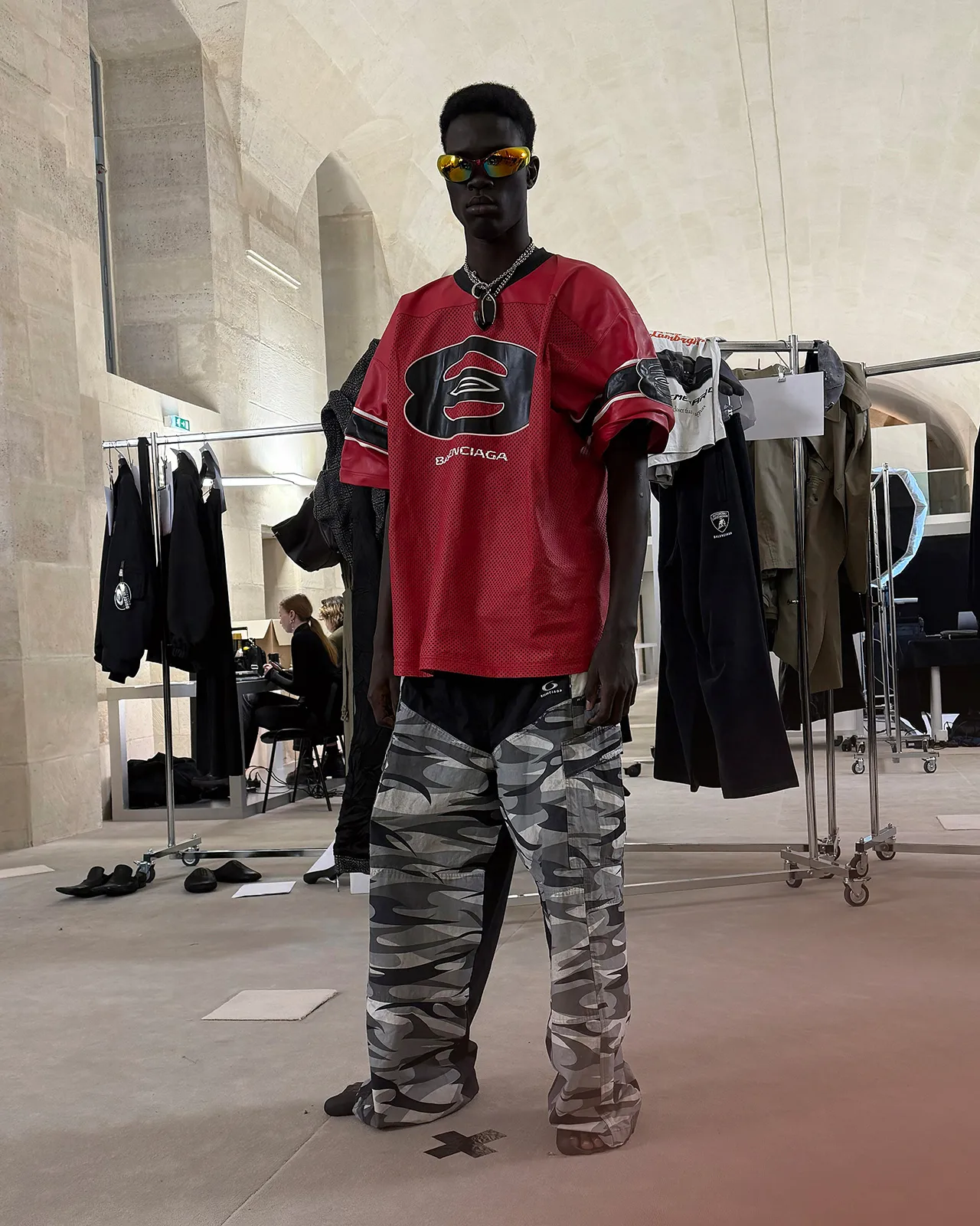 BALENCIAGA-FALL-25-LOOK-37_GEDEON.jpg