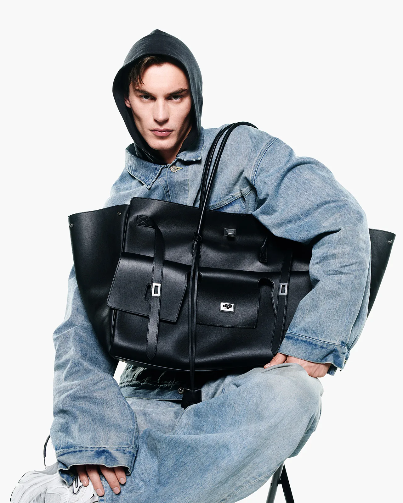 BALENCIAGA-BEL-AIR-CAMPAIGN-KIT-BUTLER-IMAGE