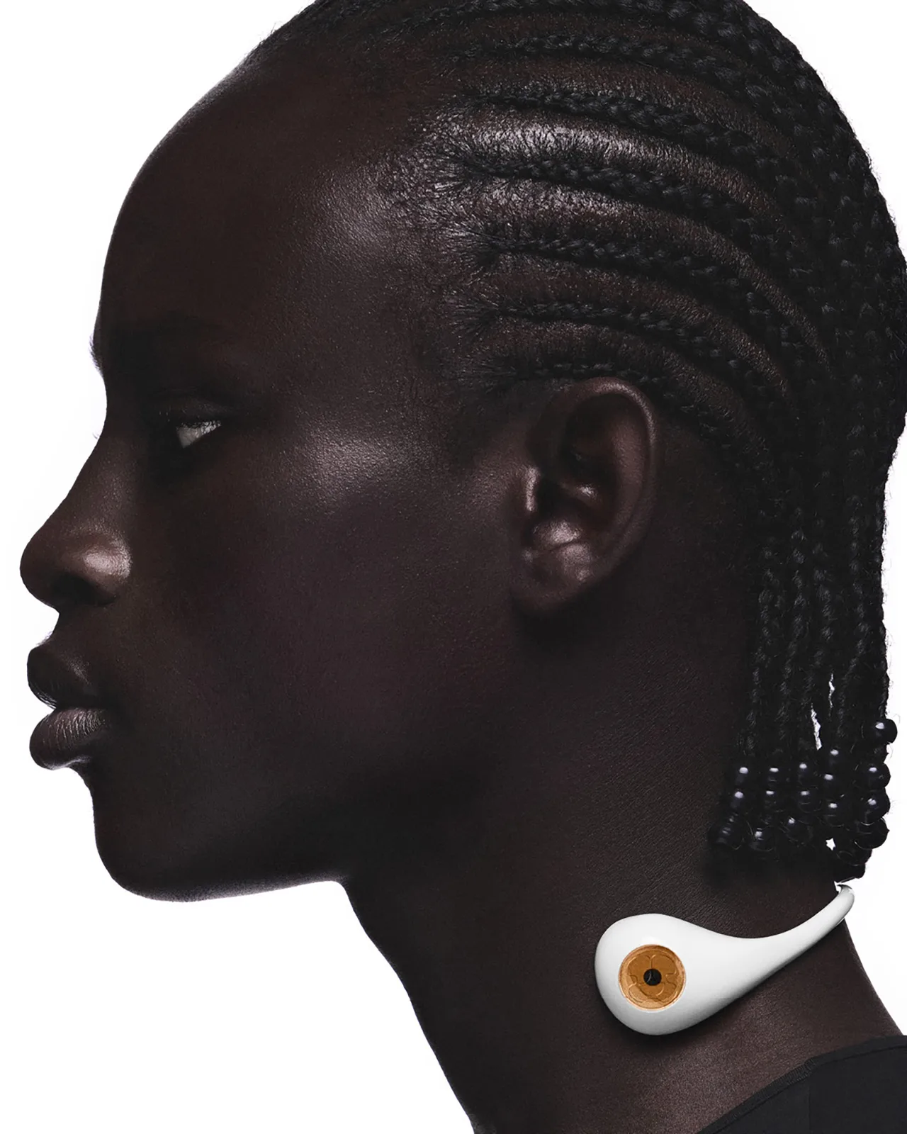 ALTER-NECKCUFF-IN-WHITE_NOGRAPHIC