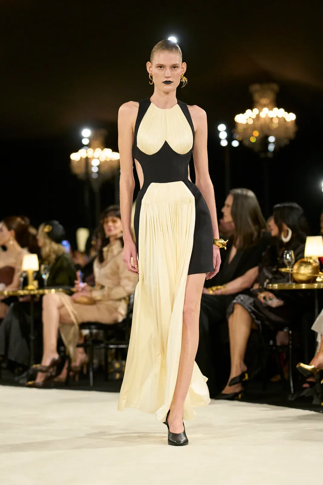 metal-schiaparelli-ss27-13