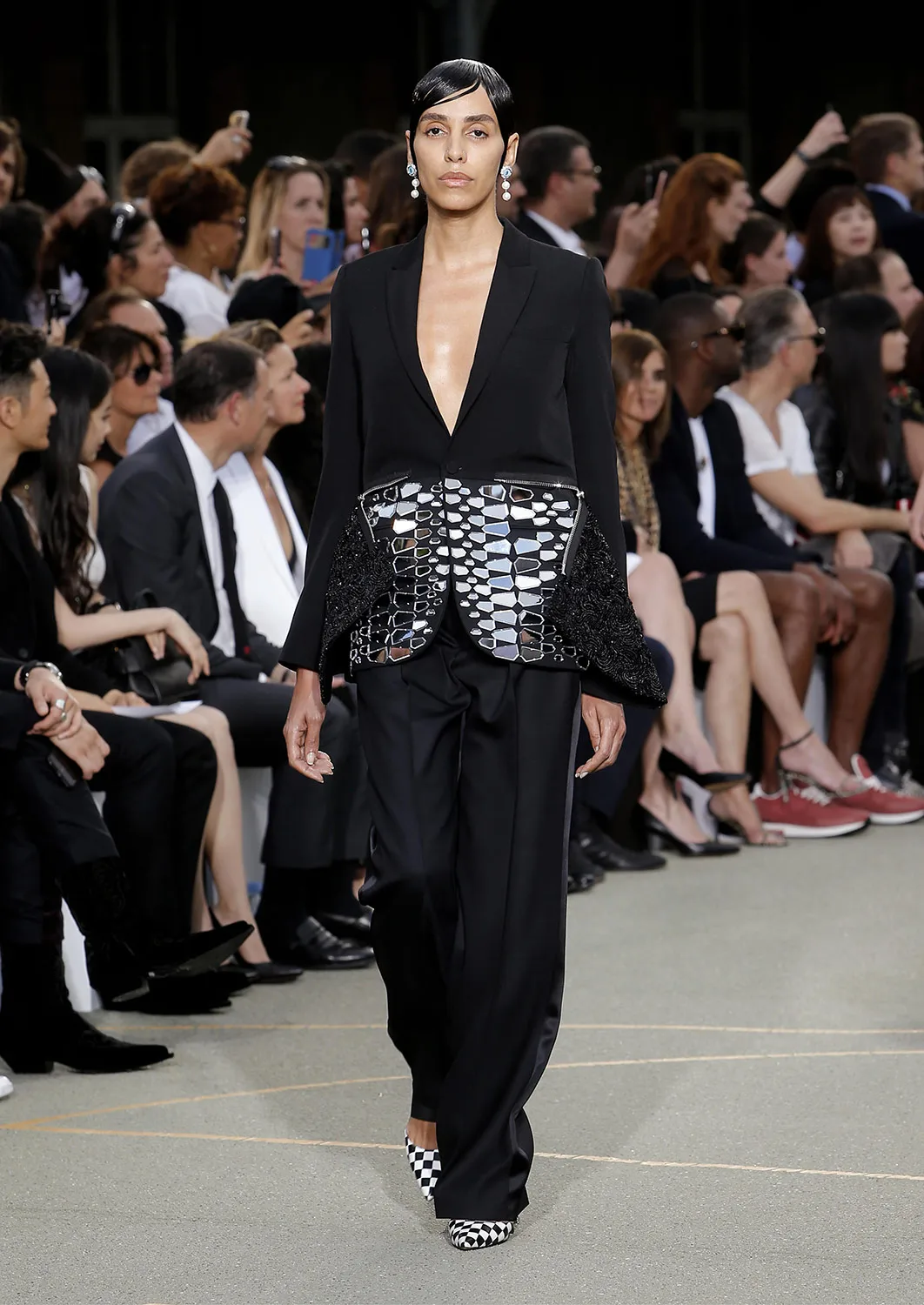 Givenchy S S17 Metalmagazine 30
