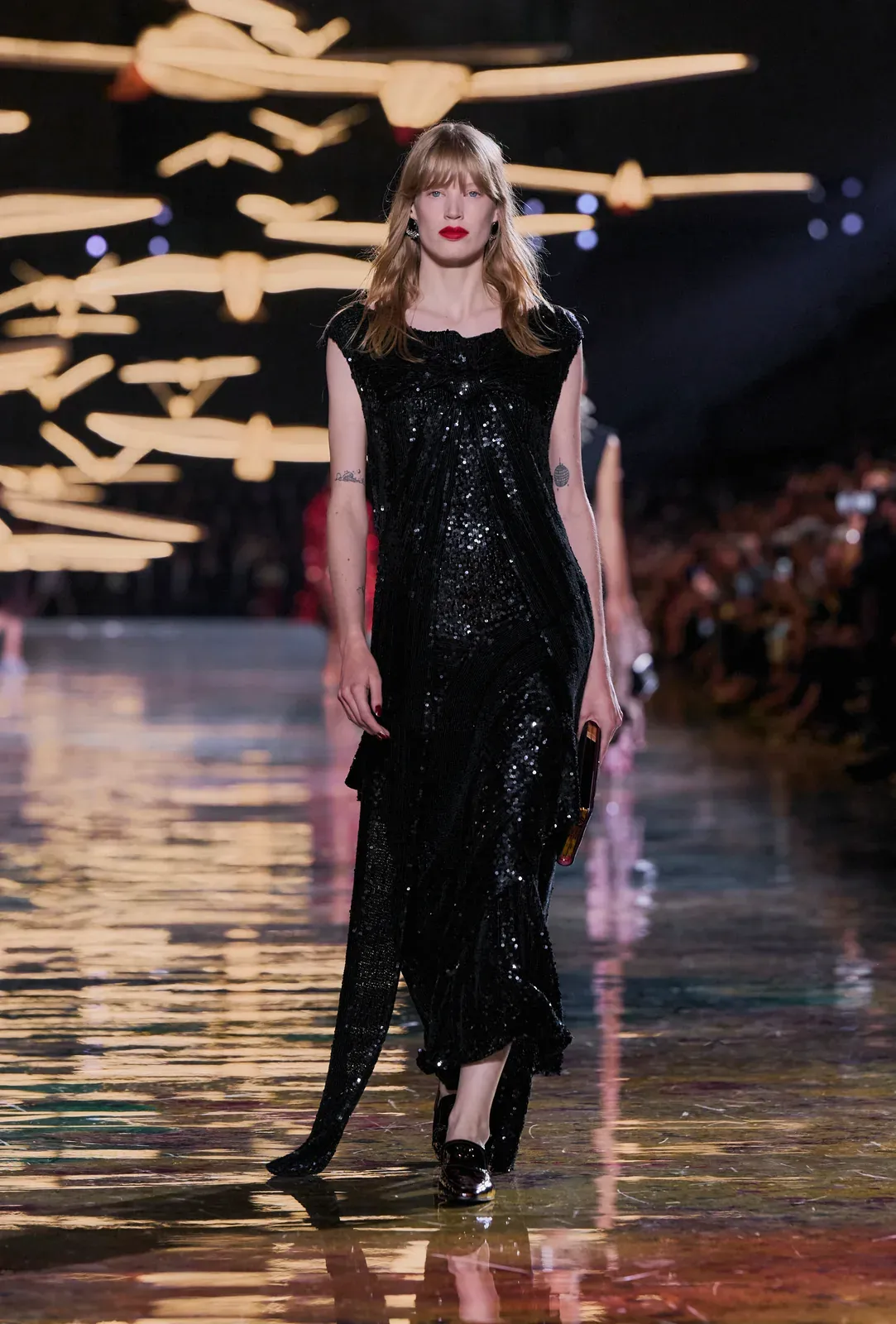 metal-chanel-ss27-33