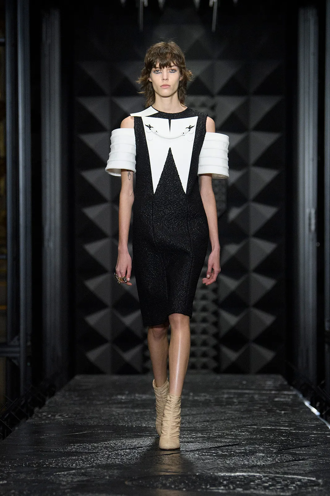 Louis Vuitton F W2324 Look 12