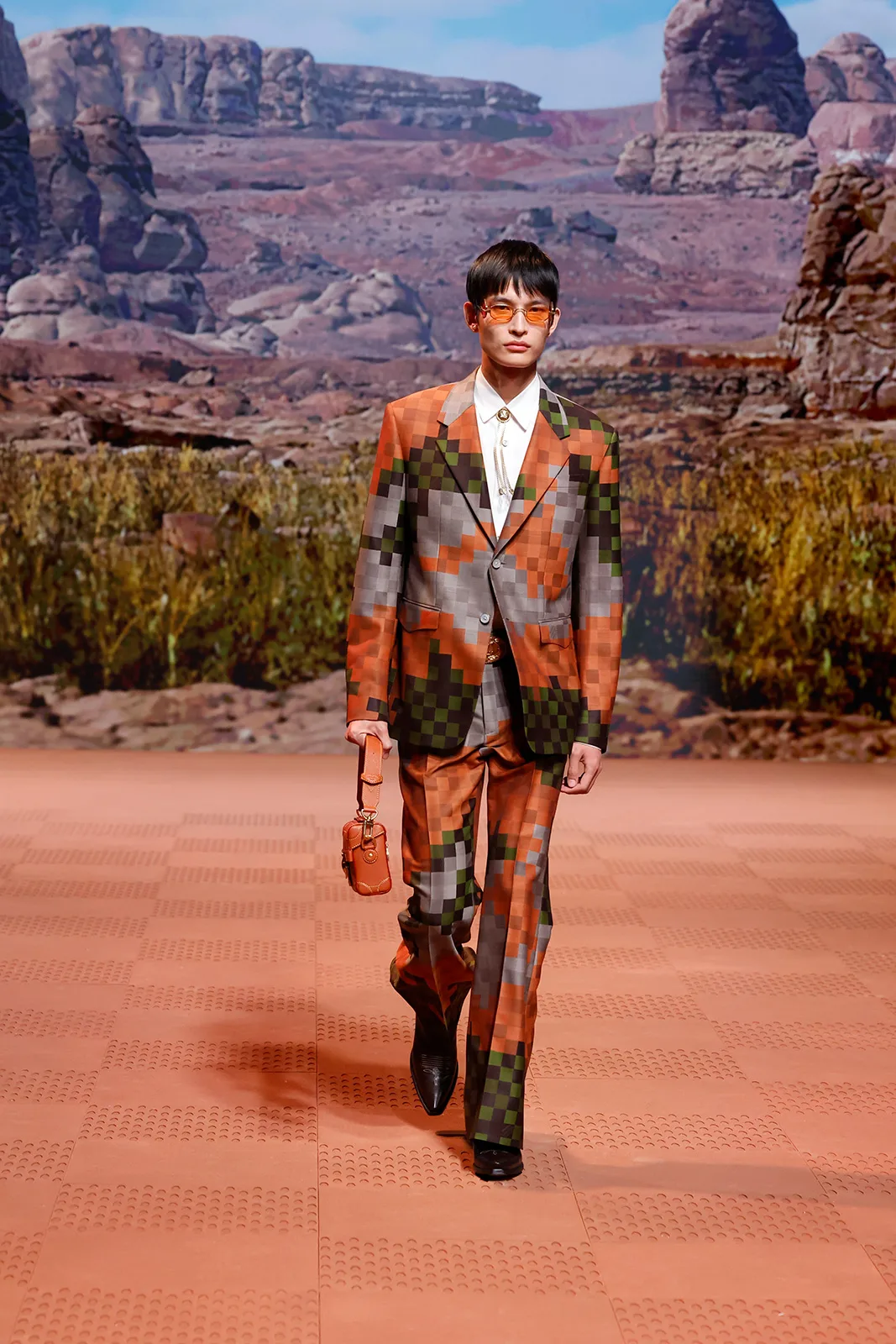LOUIS_VUITTON_MENS_FALL_WINTER_2024_23