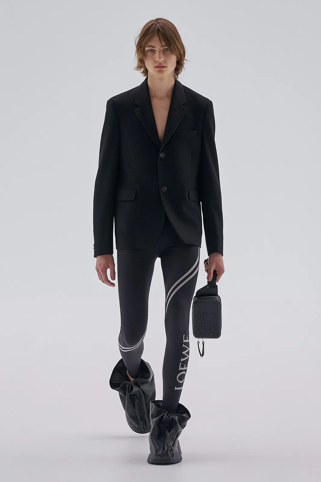 Loewe S S23 Mens Show Runway Look 46 Front Rgb Cropped 2x3 46