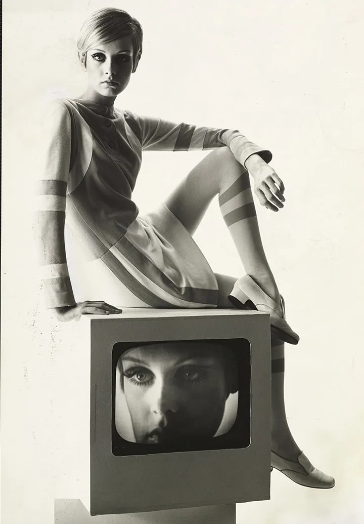 E06206 001 Ref 001 HD Stern Model Twiggy 2