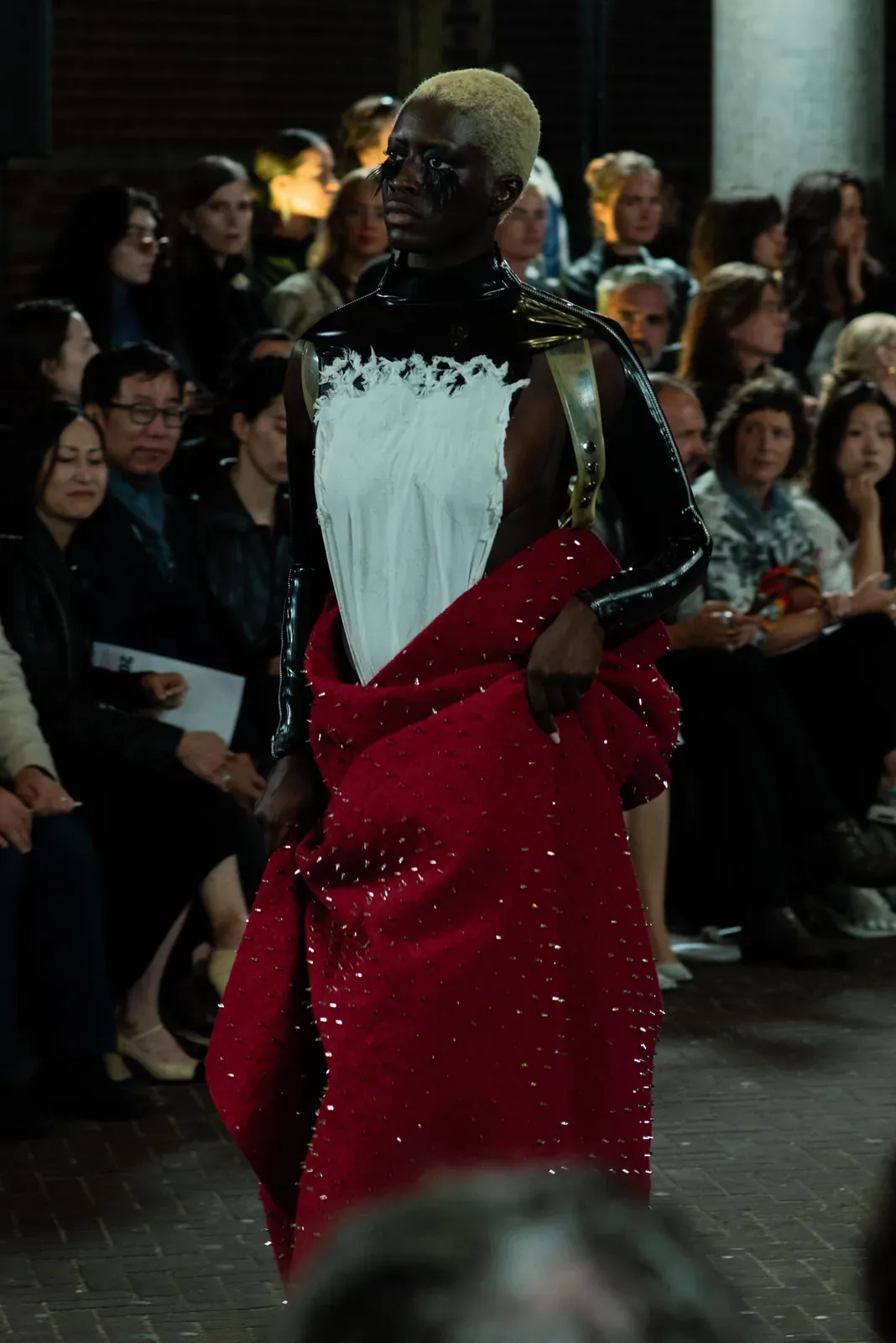 metal-amsterdam-fashion-week-visual-diary-lichting-jinchoe-08