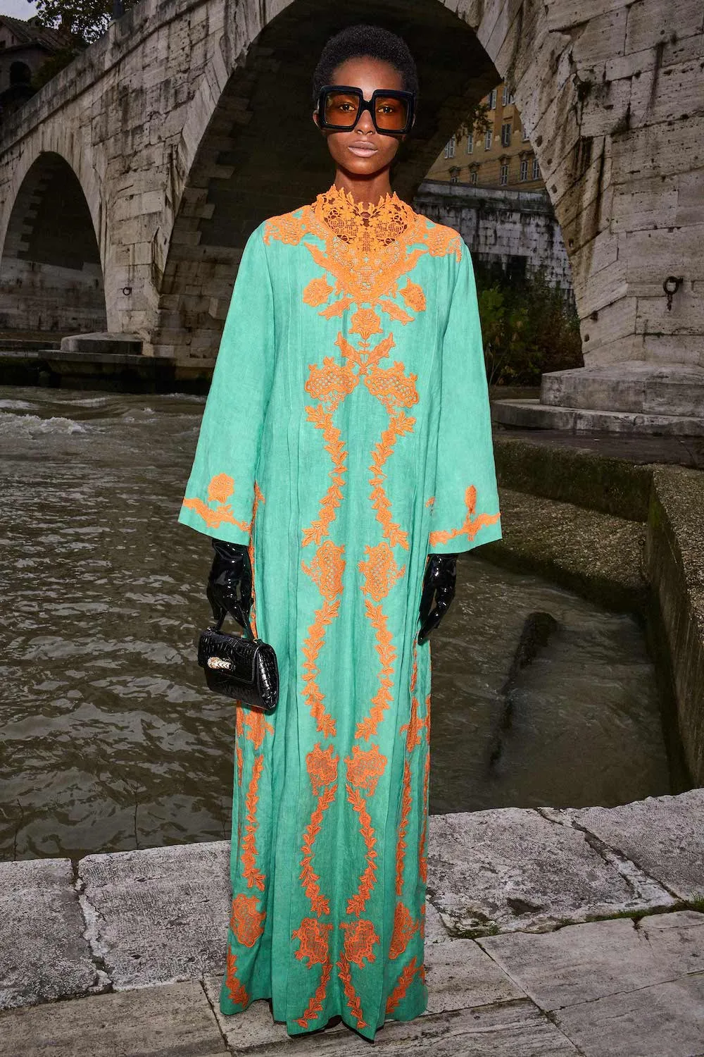 Look 30