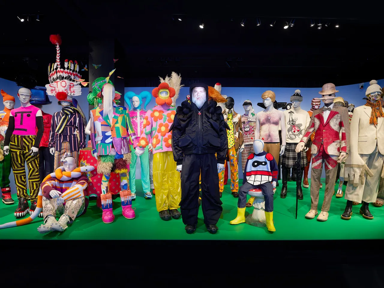 11_TheAntwerpSix_ExhibitionImage