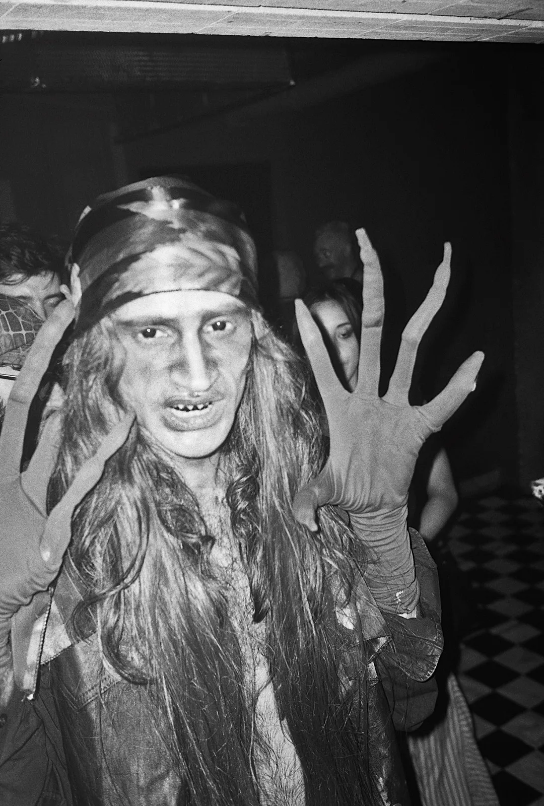 Lunchbox Candy Metalmagazine 7
