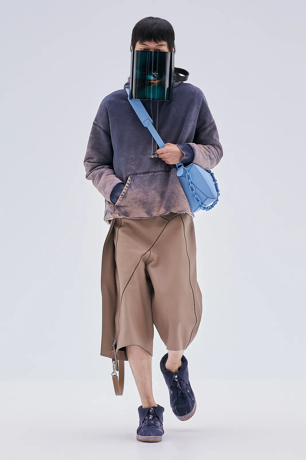 Loewe S S23 Mens Show Runway Look 27 Front Rgb Cropped 2x3 27