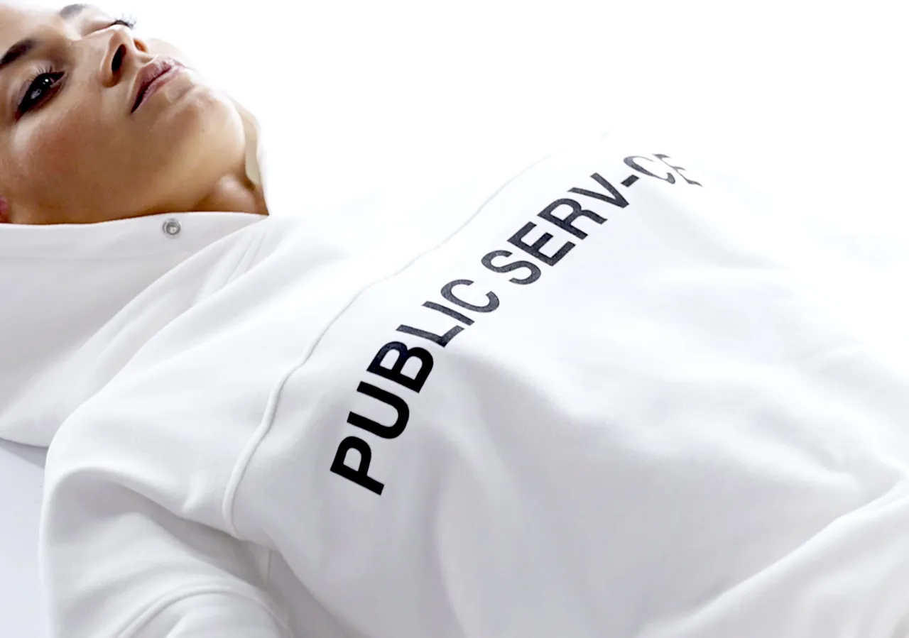 Public Serv Ce Metalmagazine 8 2