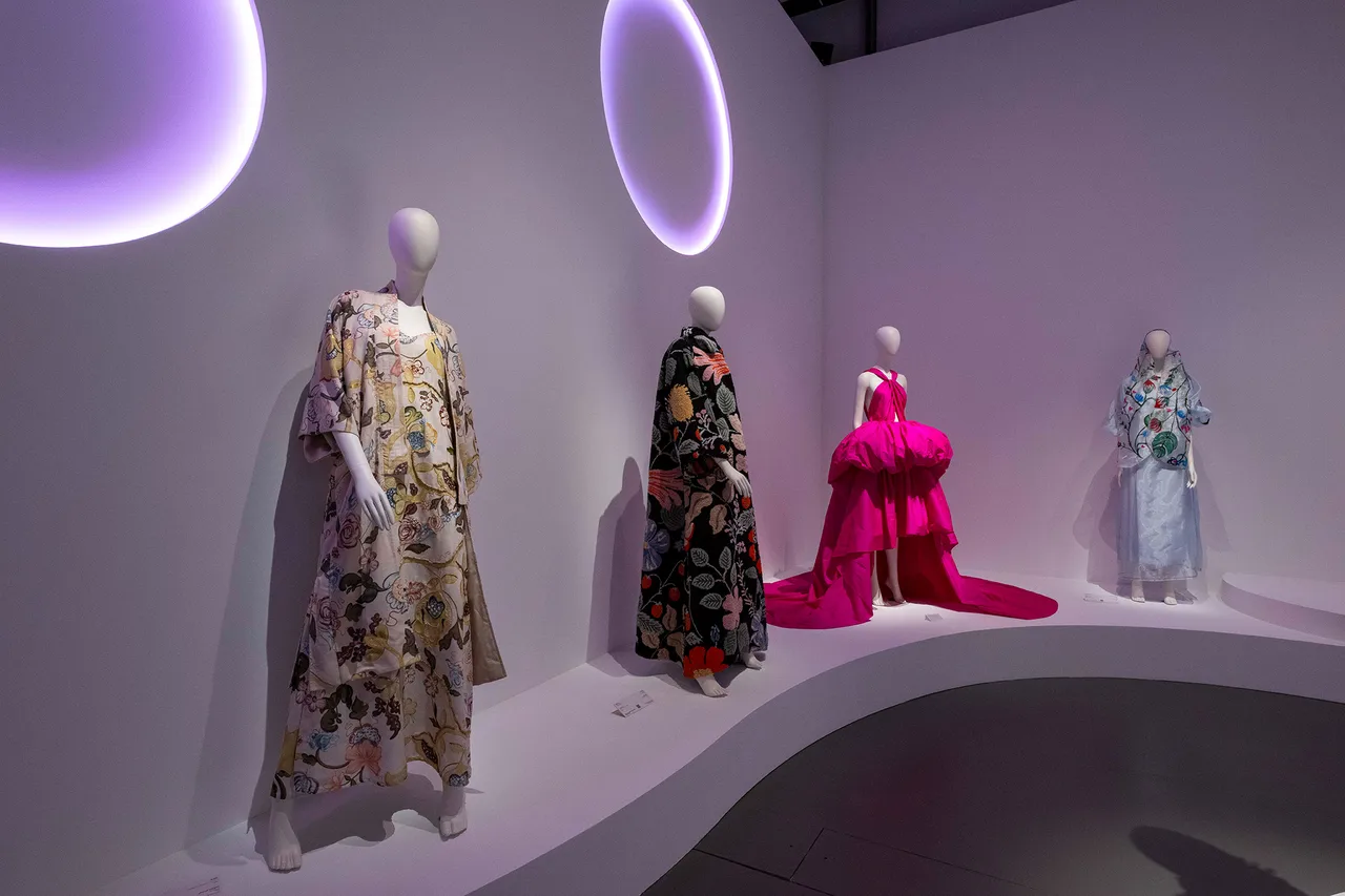 Threads-of-Impact-Exhibtion_RCZ3668